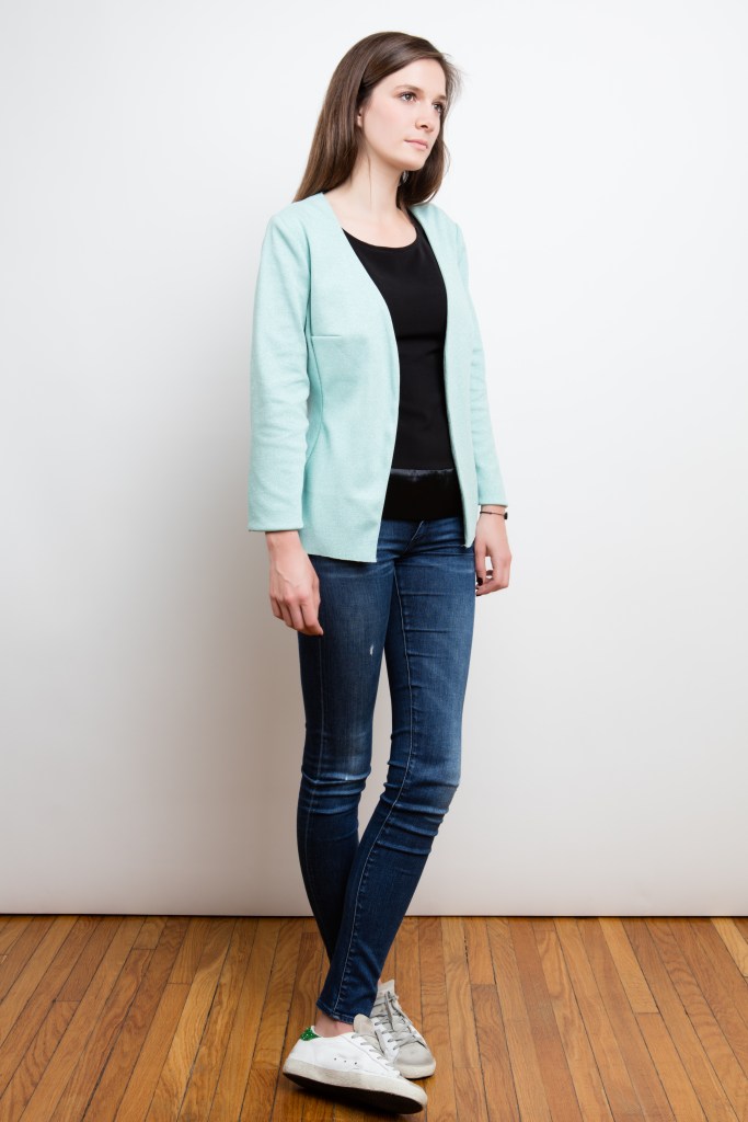 flore-vaillant-modéliste-marseille-veste-sur-mesure-bleue